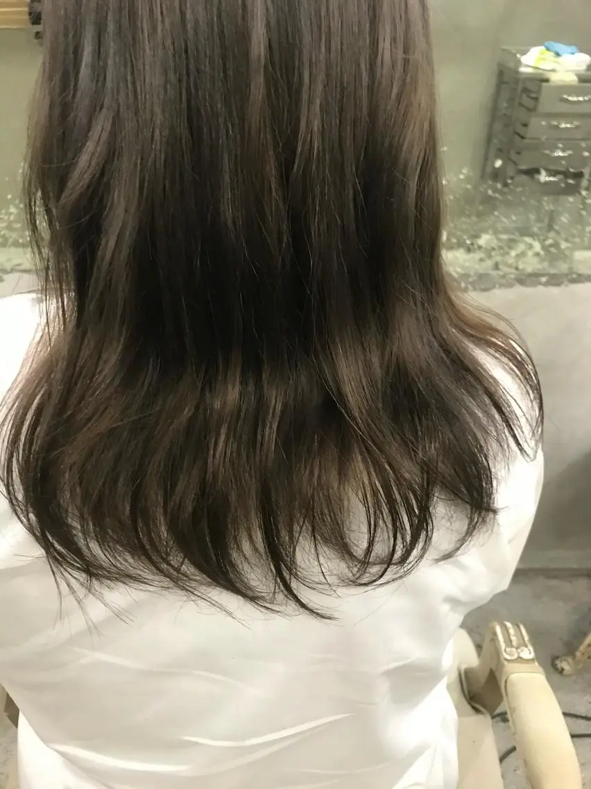 ミディアム カラー オリーブカラー お任せヘア☘️☘️ 及川渚のヘアスタイル