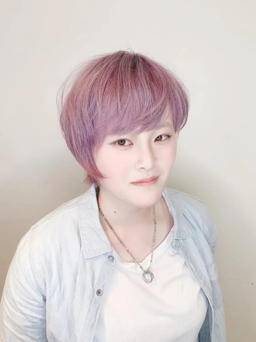 ショート カラー ヘアアレンジ ブリーチ シルバー ホワイトシルバー 🌿‬ ܸAir 透明感🌱西村知佳のヘアスタイル