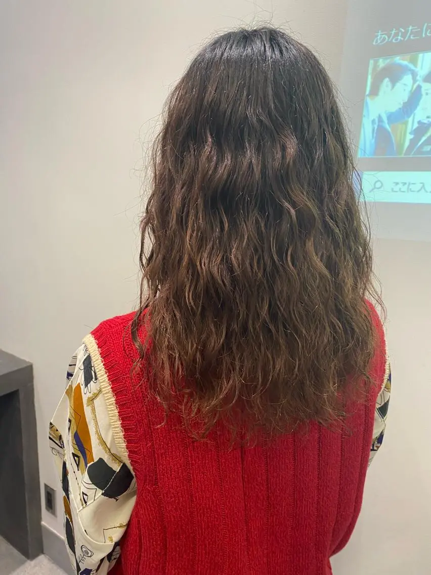 セミロング パーマ セミロングパーマ カット パーマ トリートメント ✨透明感カラー✨ 🦖佐々木未来🦕のヘアスタイル