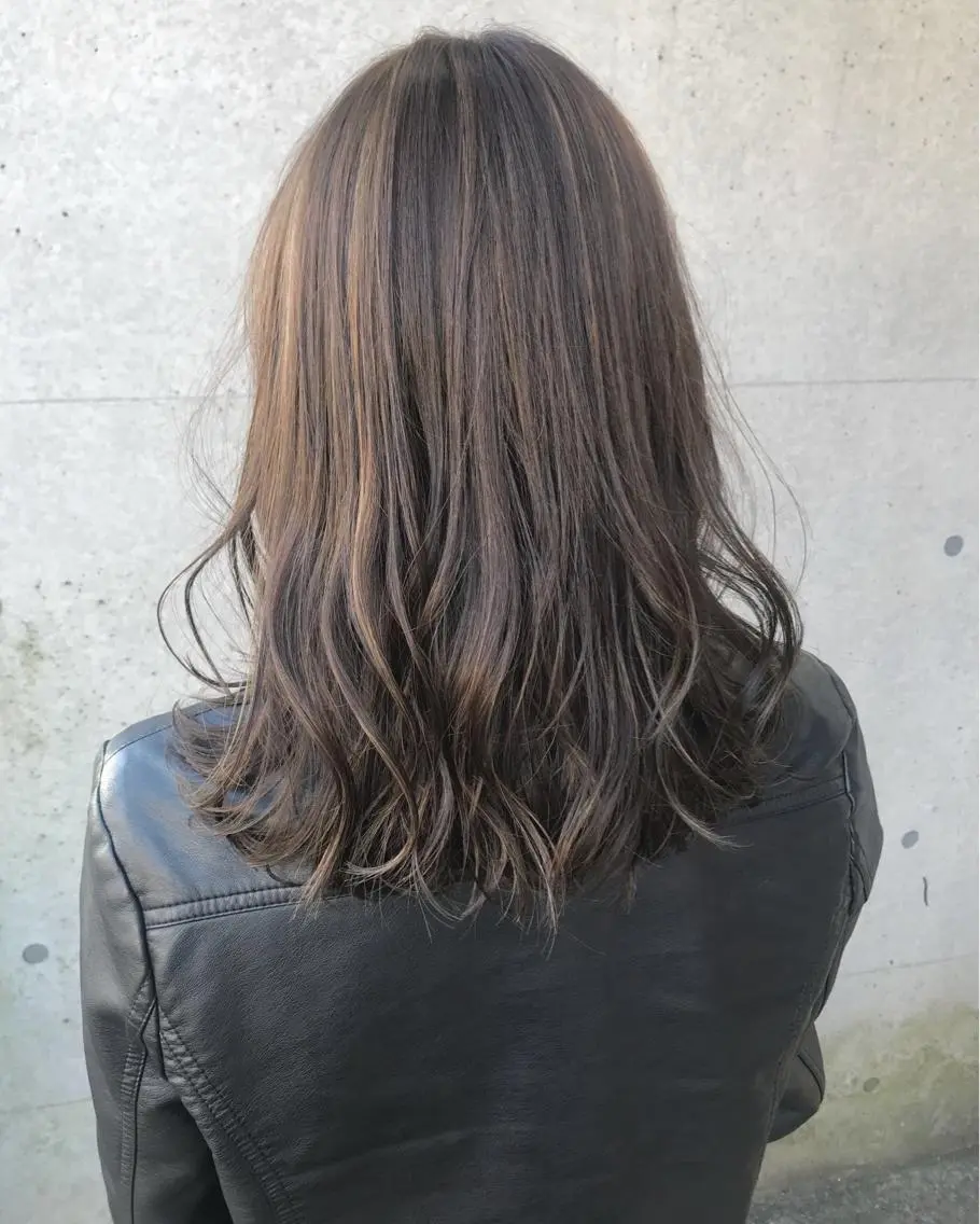 ミディアム カラー ヘアアレンジ アッシュ ハイライトカラー ハイライト Satsuki ✂︎♡のヘアスタイル