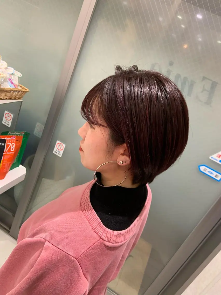 ショート カラー パーマ ヘアアレンジ ヘアカラー トリートメント ハイトーンカラー🤍 山下 優華のヘアスタイル