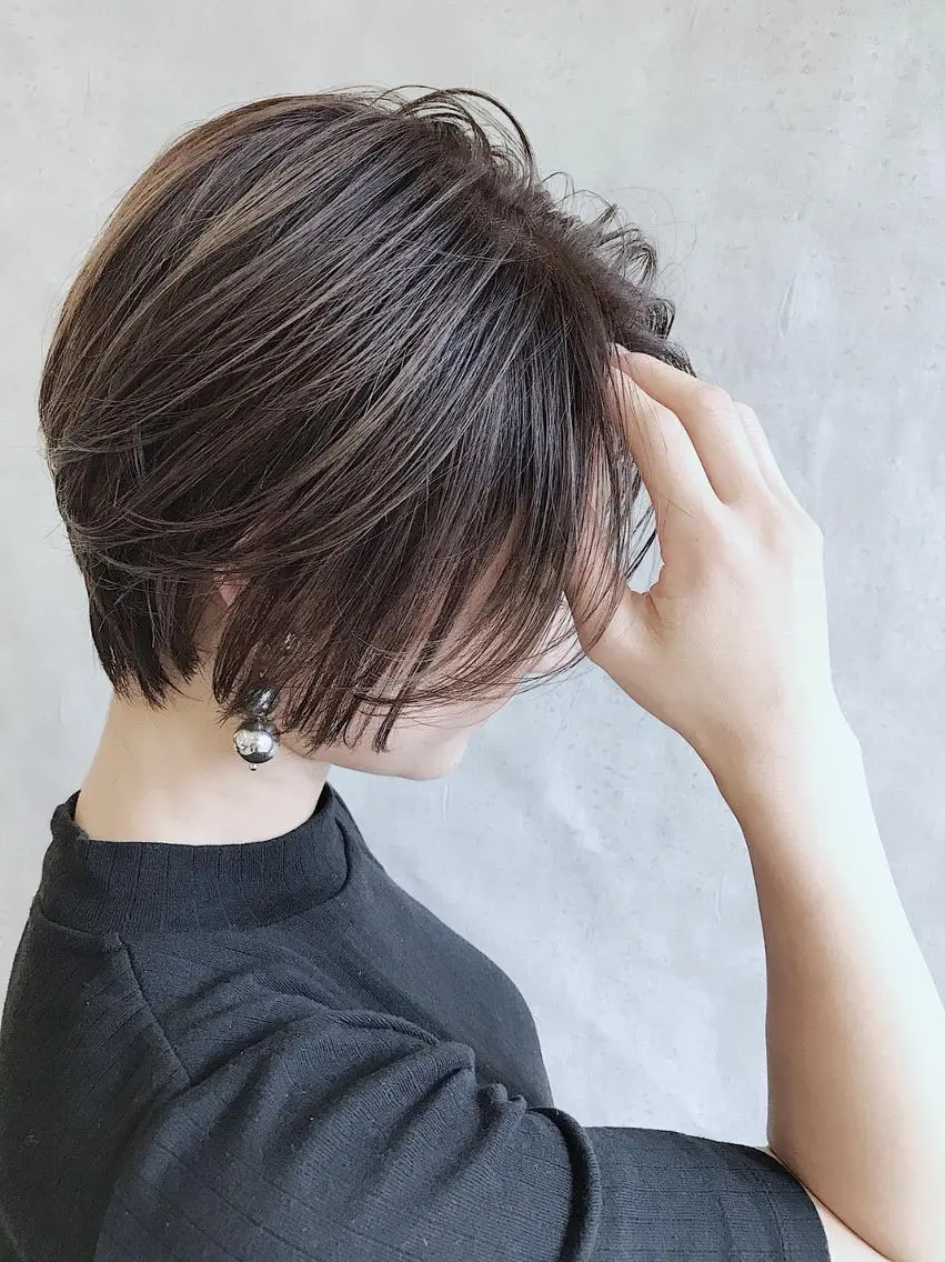 ショート カラー アディクシーカラー ブリーチ ケアブリーチ ダブルカラー ハイライトカラー MOU namba ムウナンバのヘアスタイル
