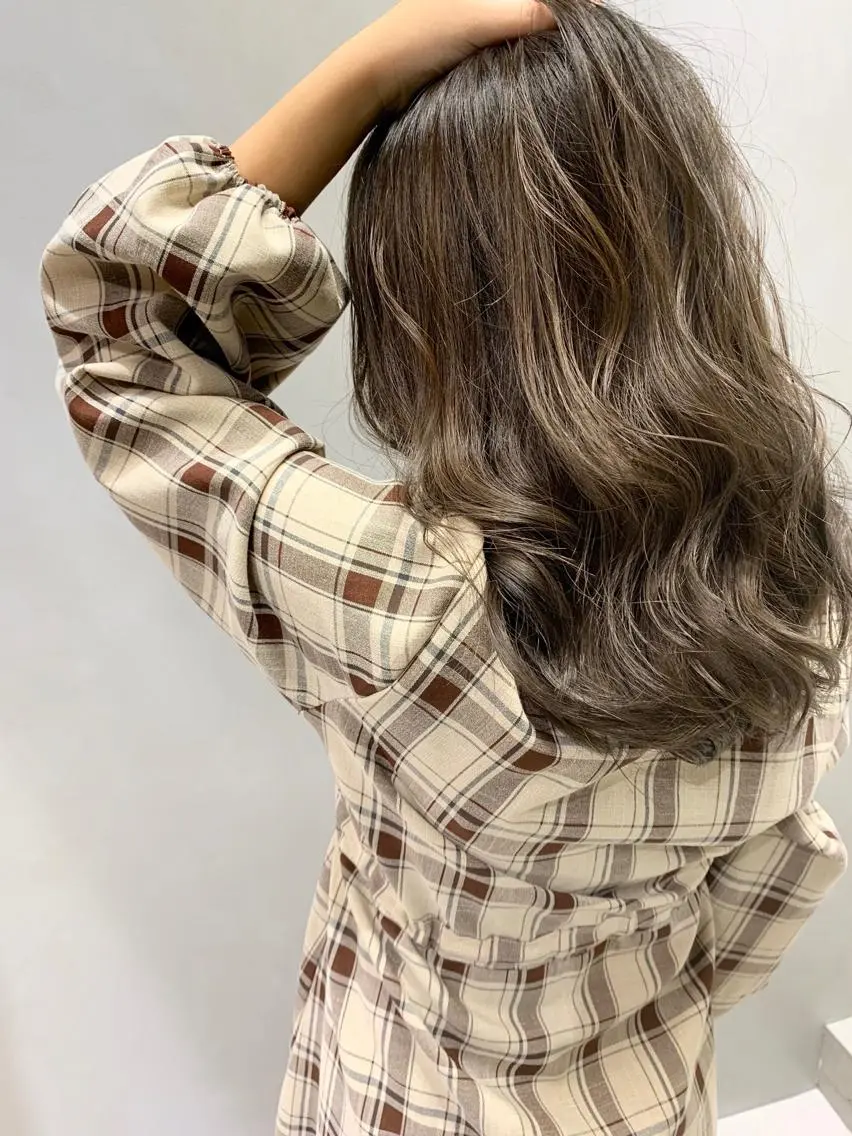ロング カラー ブリーチ グラデーションカラー グレージュ ヘアカラー レイヤー/大人メンズ パーマ🌀 平島拓也のヘアスタイル