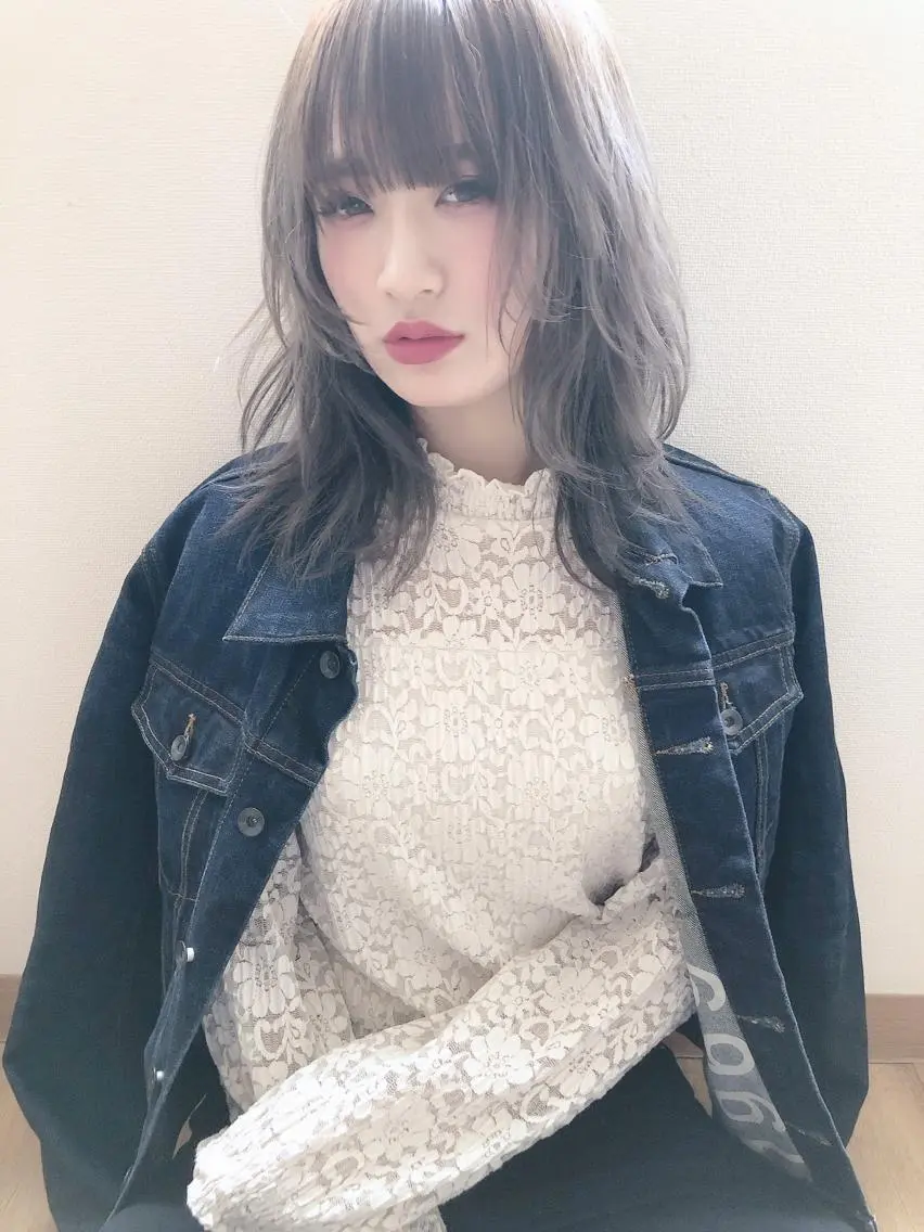 ミディアム カラー ダブルカラー テトネ タカシのヘアスタイル
