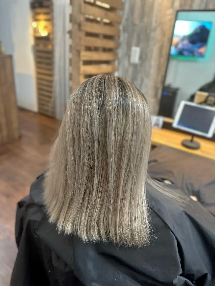 ミディアム カラー カット ヘアカラー トリートメント Luzir⭐︎ GEN⭐︎のヘアスタイル