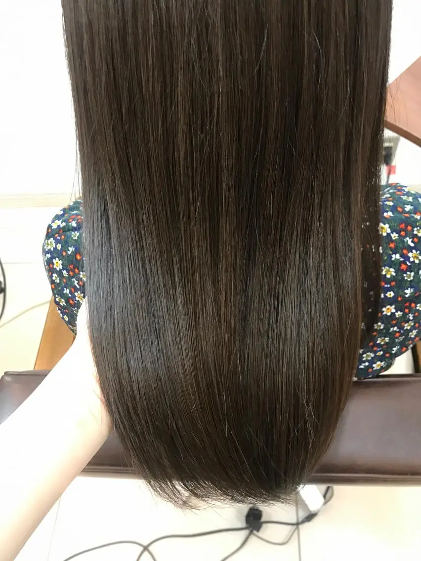 ミディアム カラー TRENCH 相澤 果歩のヘアスタイル