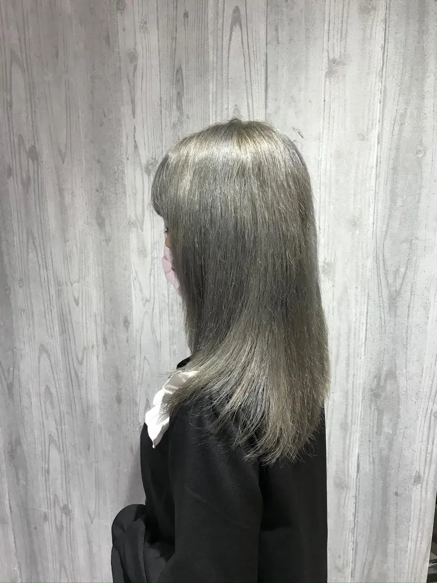 セミロング カラー Renatus店長 金子裕美のヘアスタイル