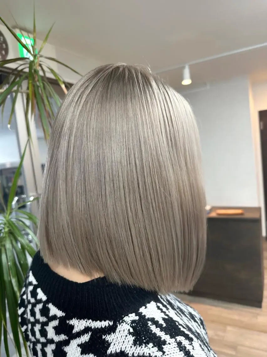 ショート カラー グレージュ ⭐️ボブ/ショート りゅうしんのヘアスタイル