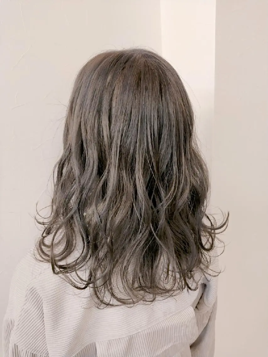 ミディアム カラー アディクシーカラー バレイヤージュ ブリーチ ケアブリーチ ダブルカラー ヘアカラー トリートメント ブリーチの神 KYONのその他イメージ