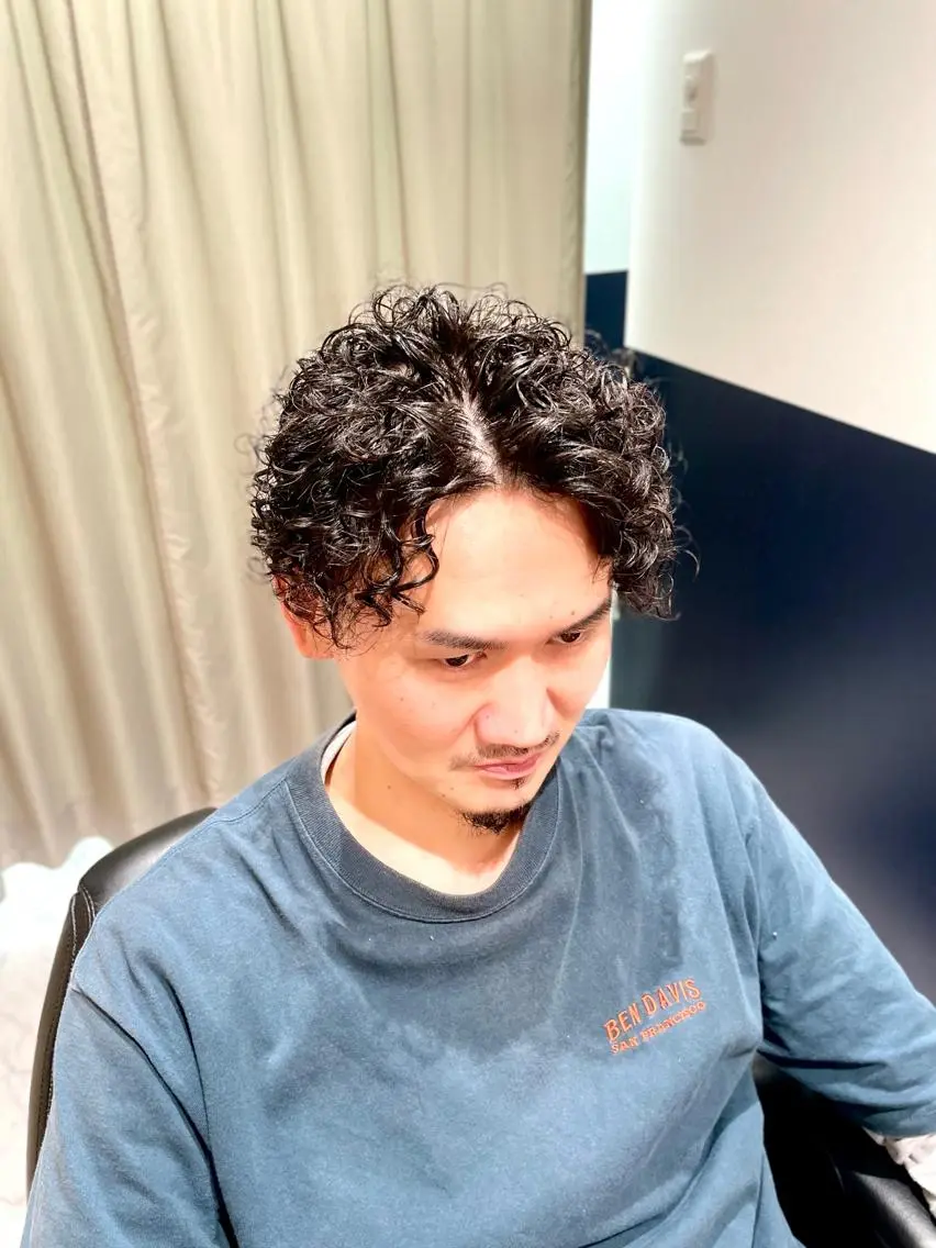ミディアム パーマ メンズ ミディアムパーマ メンズパーマ スパイラルパーマ カット パーマ 銀座メンズカット/ 銀座メンズパーマ/のヘアスタイル