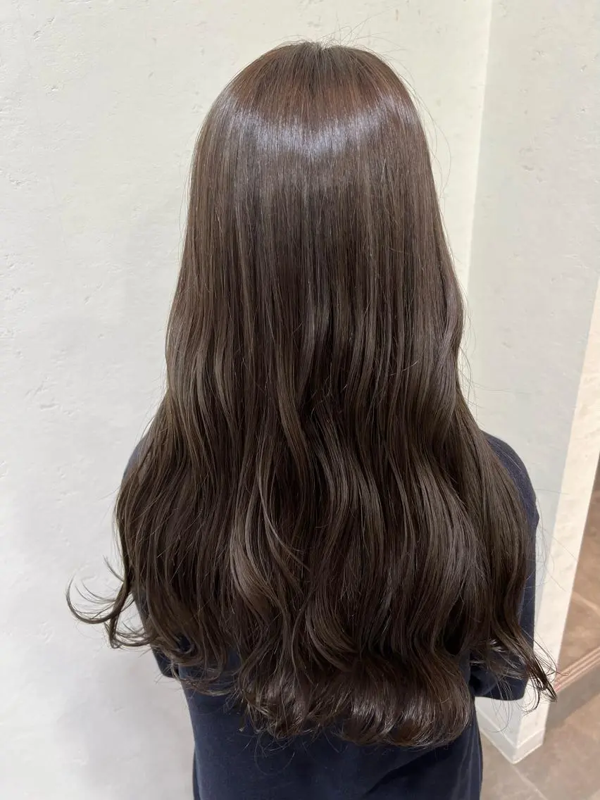 ロング カラー カット ヘアカラー mana .のヘアスタイル
