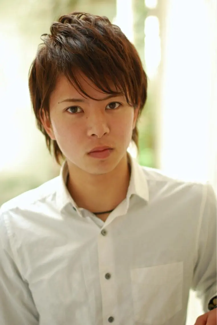 カラー パーマ メンズ メンズパーマ シースルーバング 推し活専用 【派手髪】飯野ゆかりのヘアスタイル