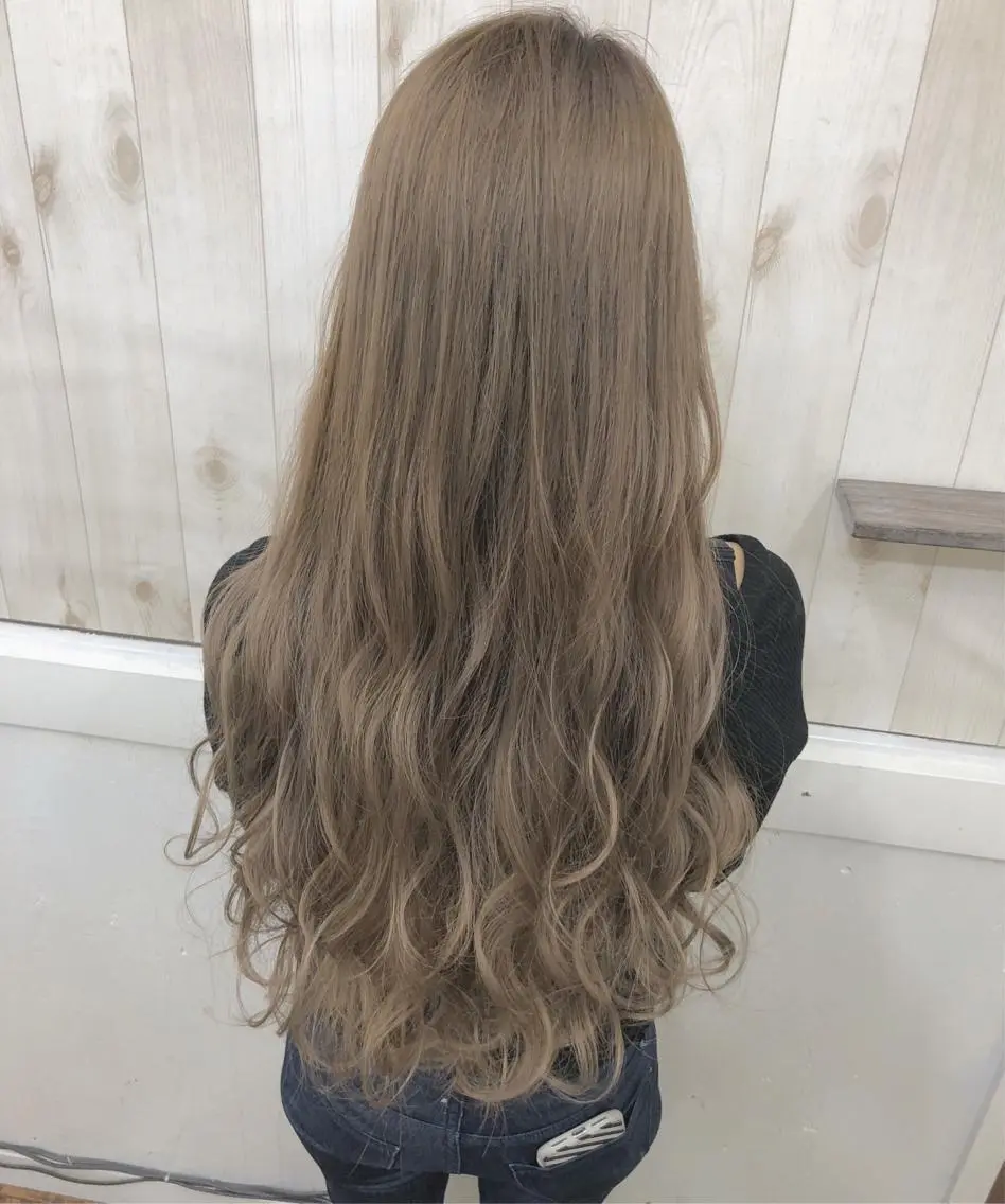 ロング Loob.TOKYO MIYA🌈のヘアスタイル