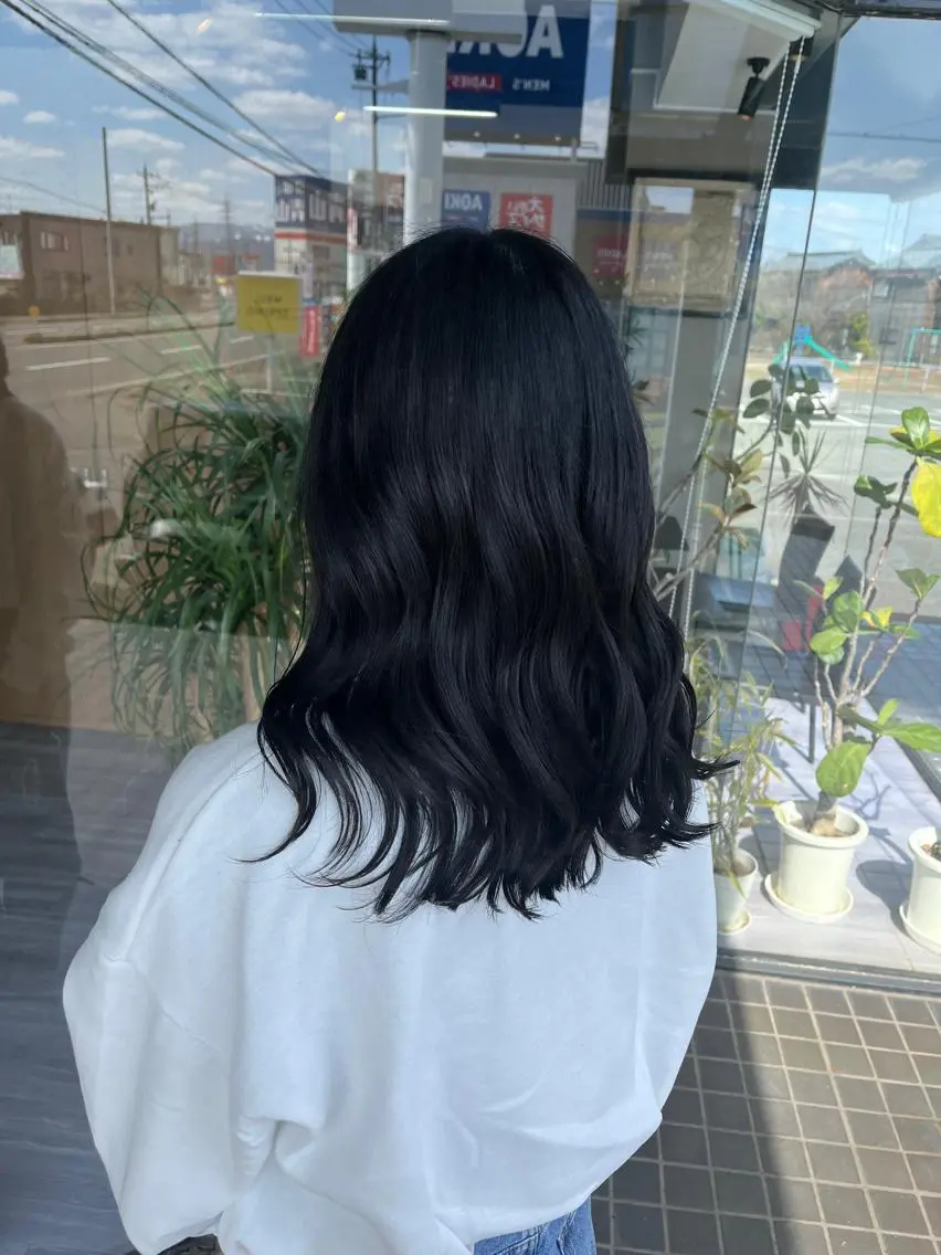 セミロング alu yuinaのヘアスタイル