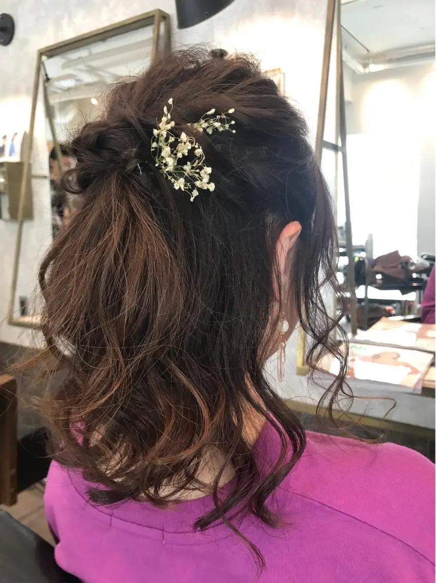 ヘアアレンジ ハーフアップ ブリーチなし透明感 タケザワミキのヘアスタイル