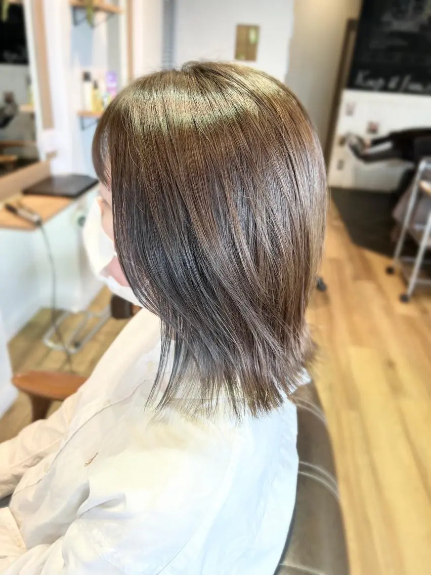 ショート カラー ブリーチ ボブ カット ヘアカラー 堀 望美のヘアスタイル