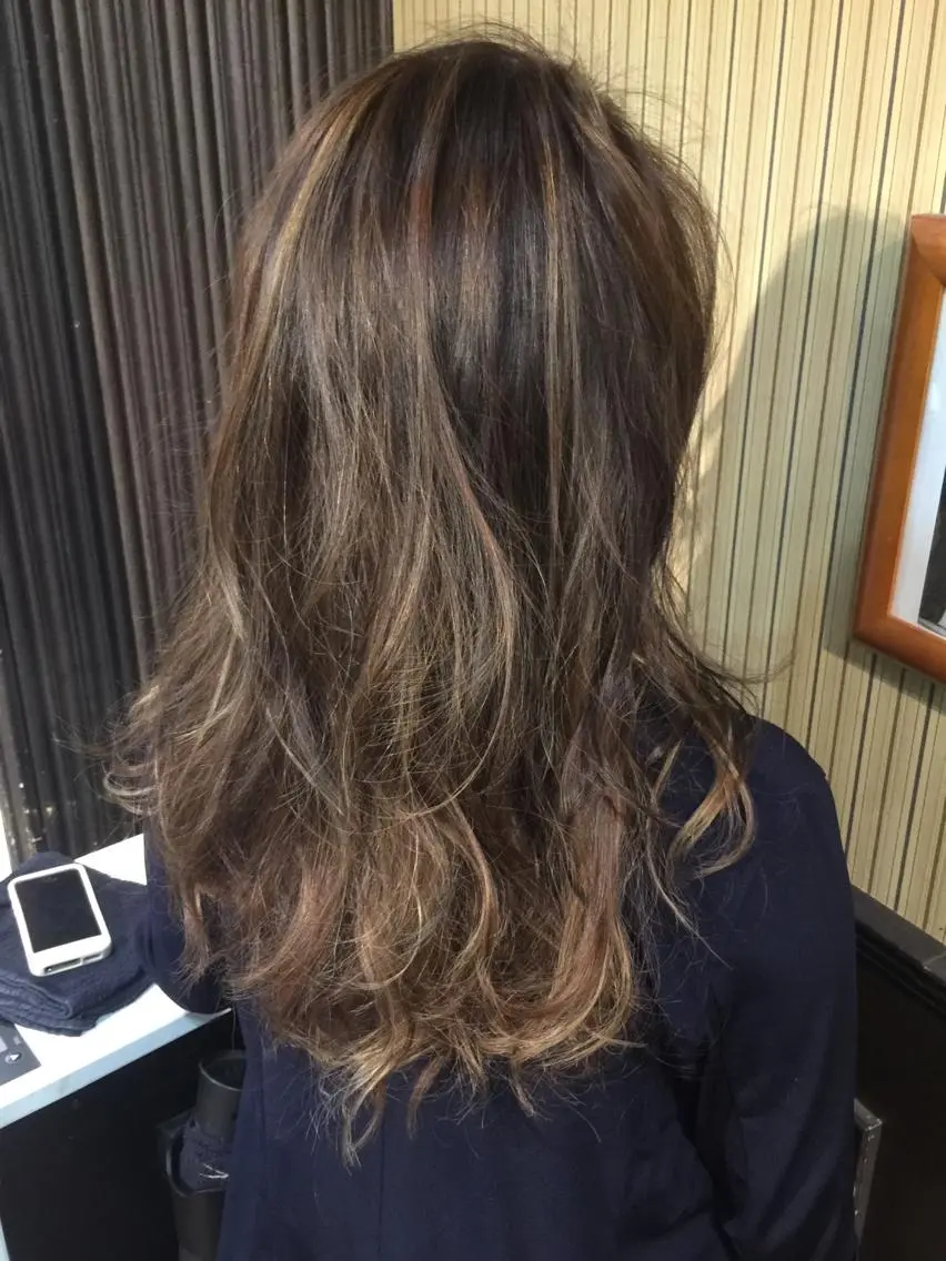 ロング カラー ハイライトカラー イルミナカラー ハイライト 神野 雅樹のヘアスタイル