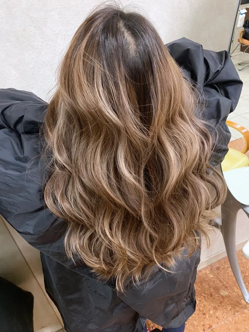 セミロング 穐田 司樹のヘアスタイル
