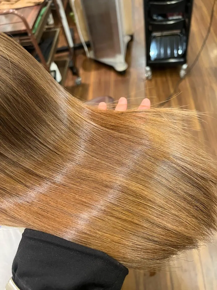 カラー 石野 しおりのヘアスタイル