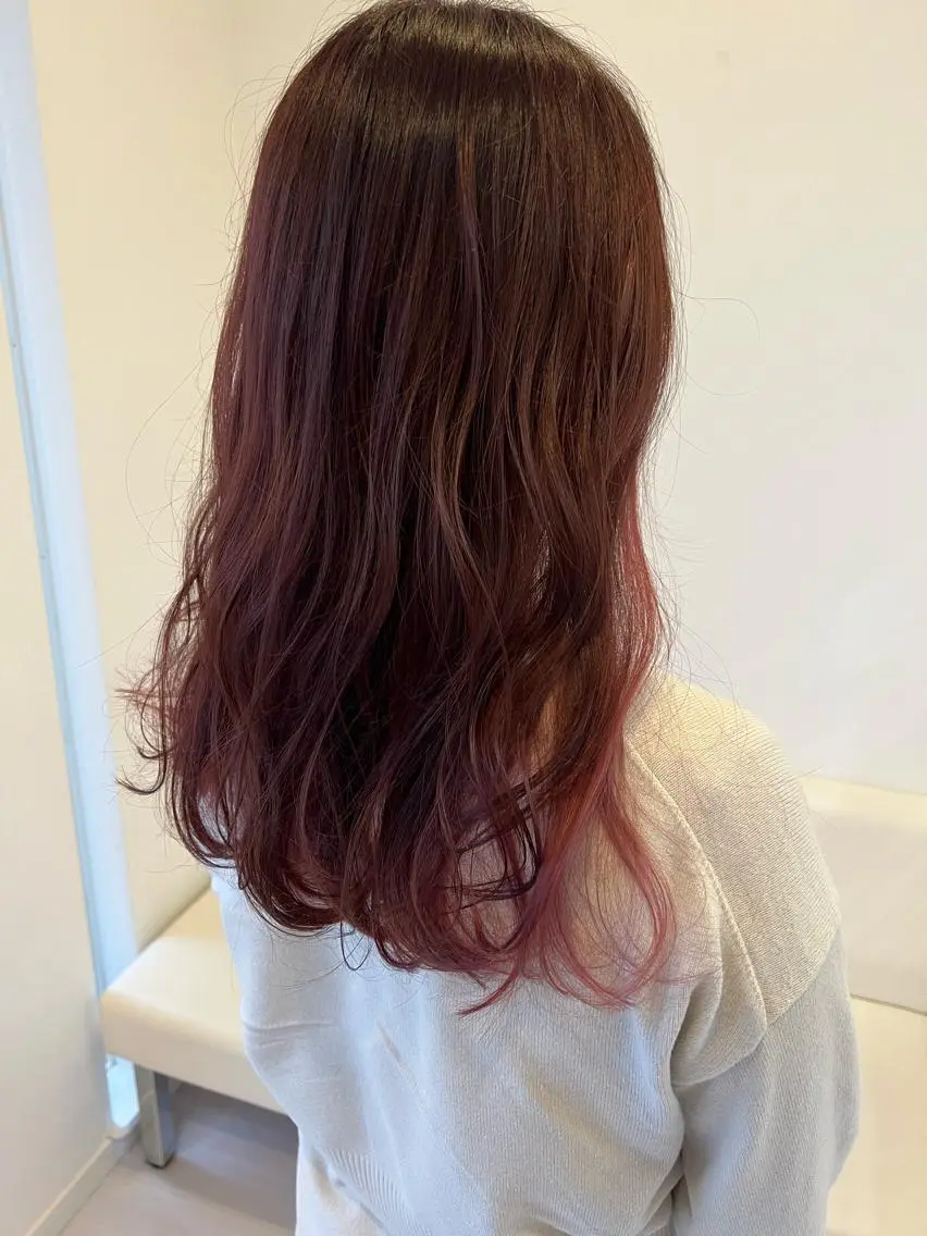 ロング 下岡 奈津美のヘアスタイル