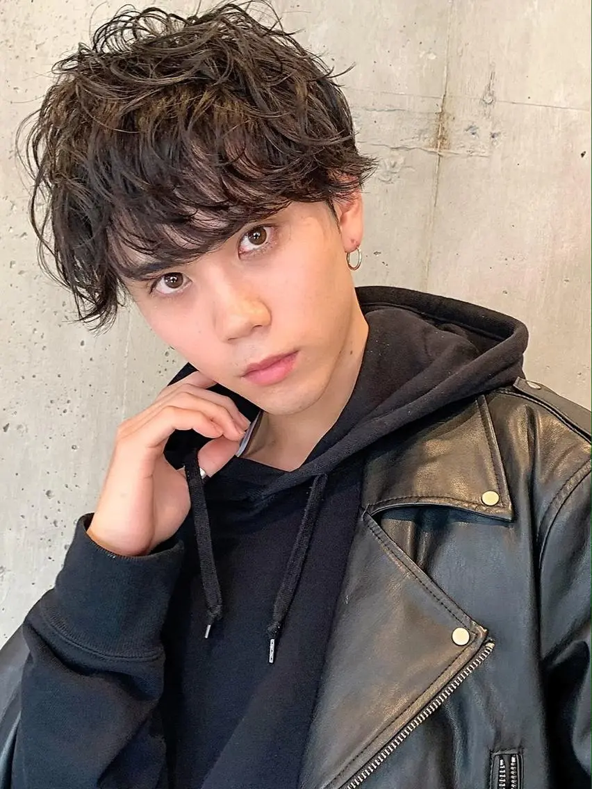 ミディアム パーマ メンズ シールエクステ 🪽CHIAKIのヘアスタイル