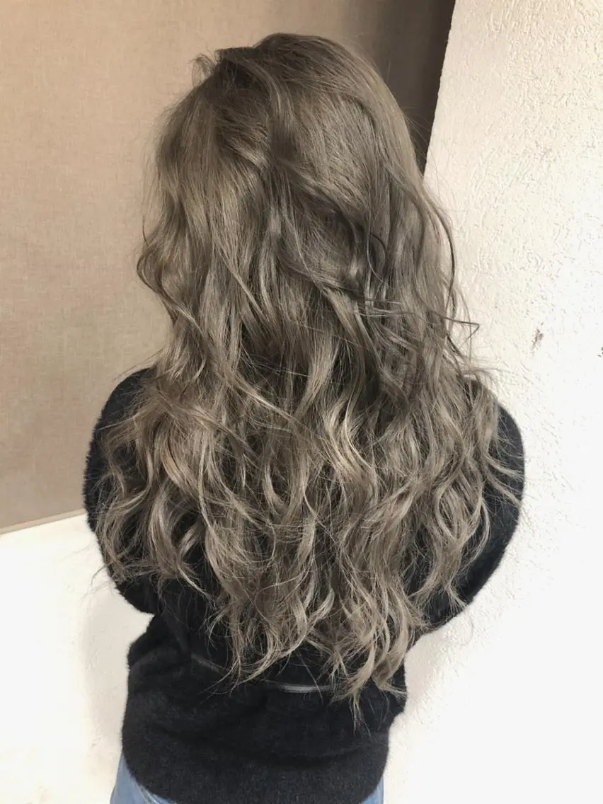 カラー ロング Emerge武蔵小杉 駅店【エマージュ】のヘアスタイル