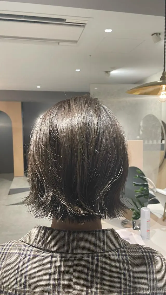 カラー 透明感カラー オリーブカラー 都築 菜美のヘアスタイル