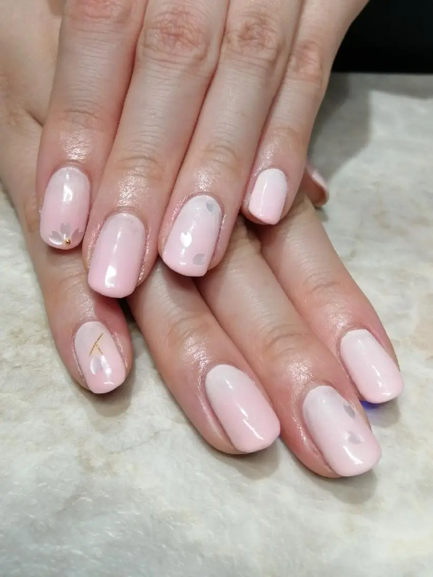 ネイル 桜ネイル グラデーション ピンク いとう えみりのネイルデザイン