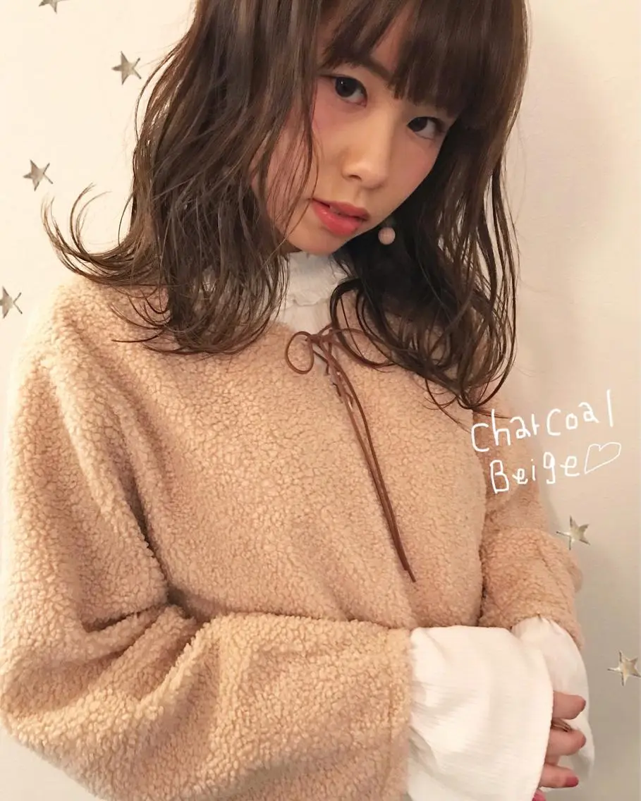 ミディアム カラー 市川 千夏のヘアスタイル