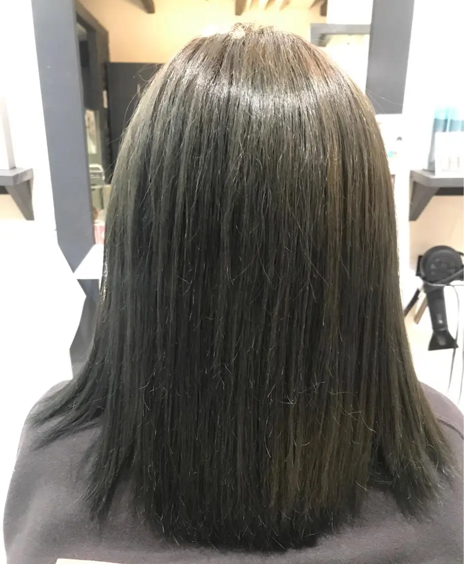 ミディアム カラー ブルーカラー ブルージュ 水原 恵莉香のヘアスタイル