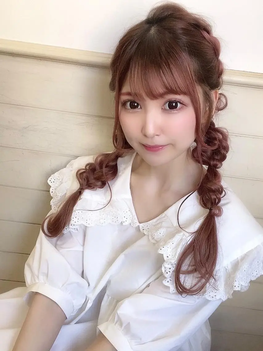 ロング カラー ヘアアレンジ ピンクカラー 三つ編み ヘアセット 💖透明感カラー💖 mayukoのヘアスタイル