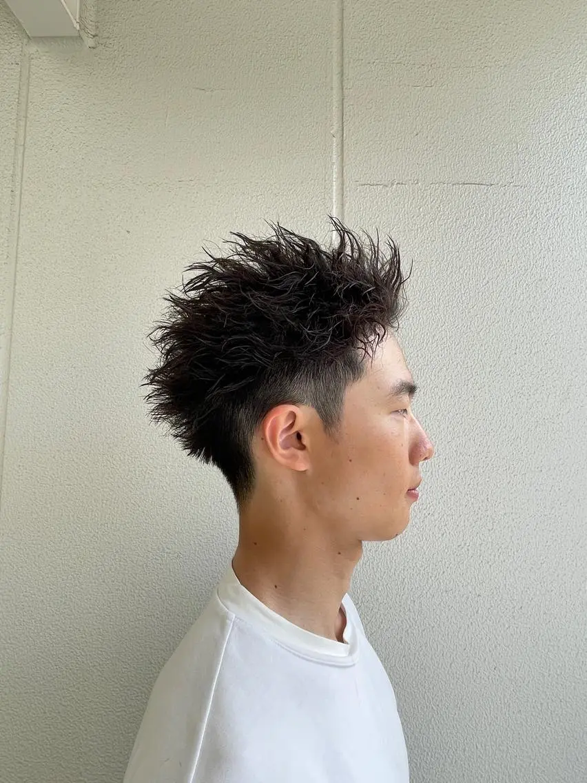 ショート パーマ ヘアアレンジ メンズ メンズパーマ スパイキーショート ショートヘア カット パーマ トリートメント ヘアセット 艶カラー✨縮毛矯正✨ 翁長孝輔のヘアスタイル