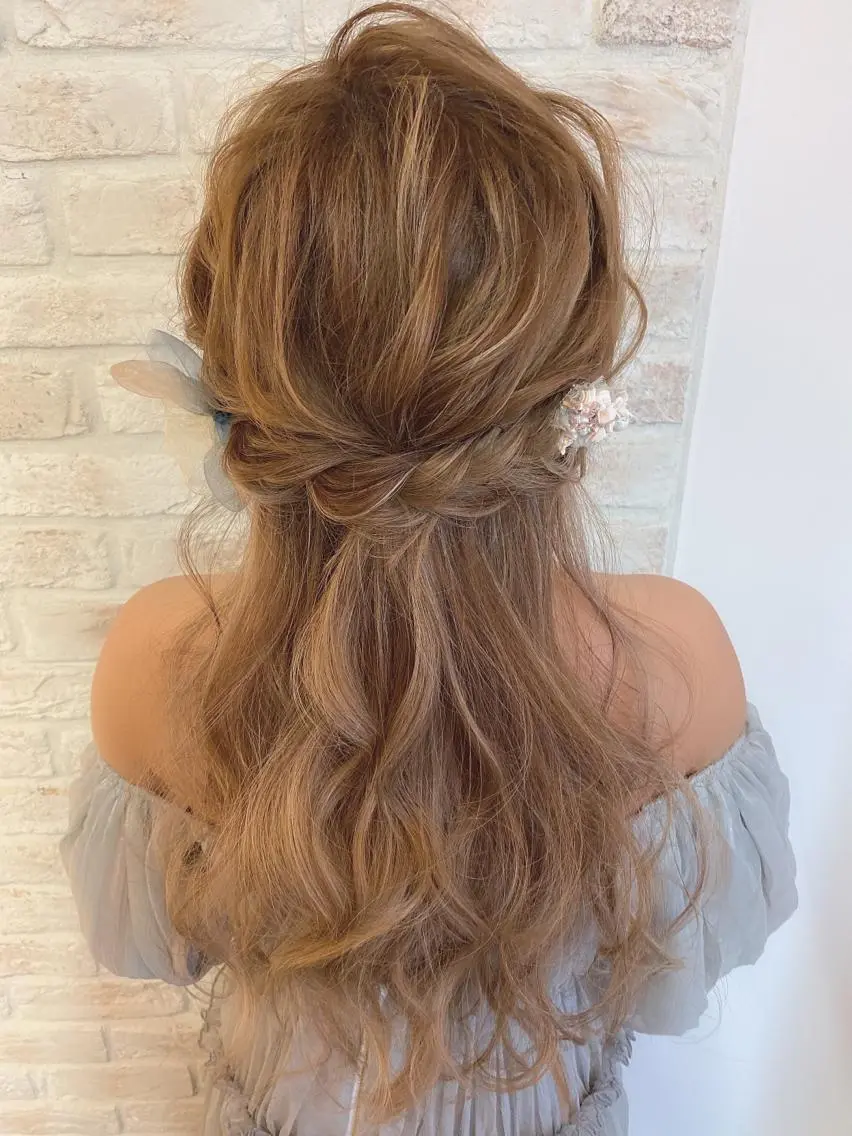 ロング カラー ヘアアレンジ ハイライトカラー ハイライト ヘアカラー トリートメント レイヤー/ウルフ ハイトーンhiroのヘアスタイル