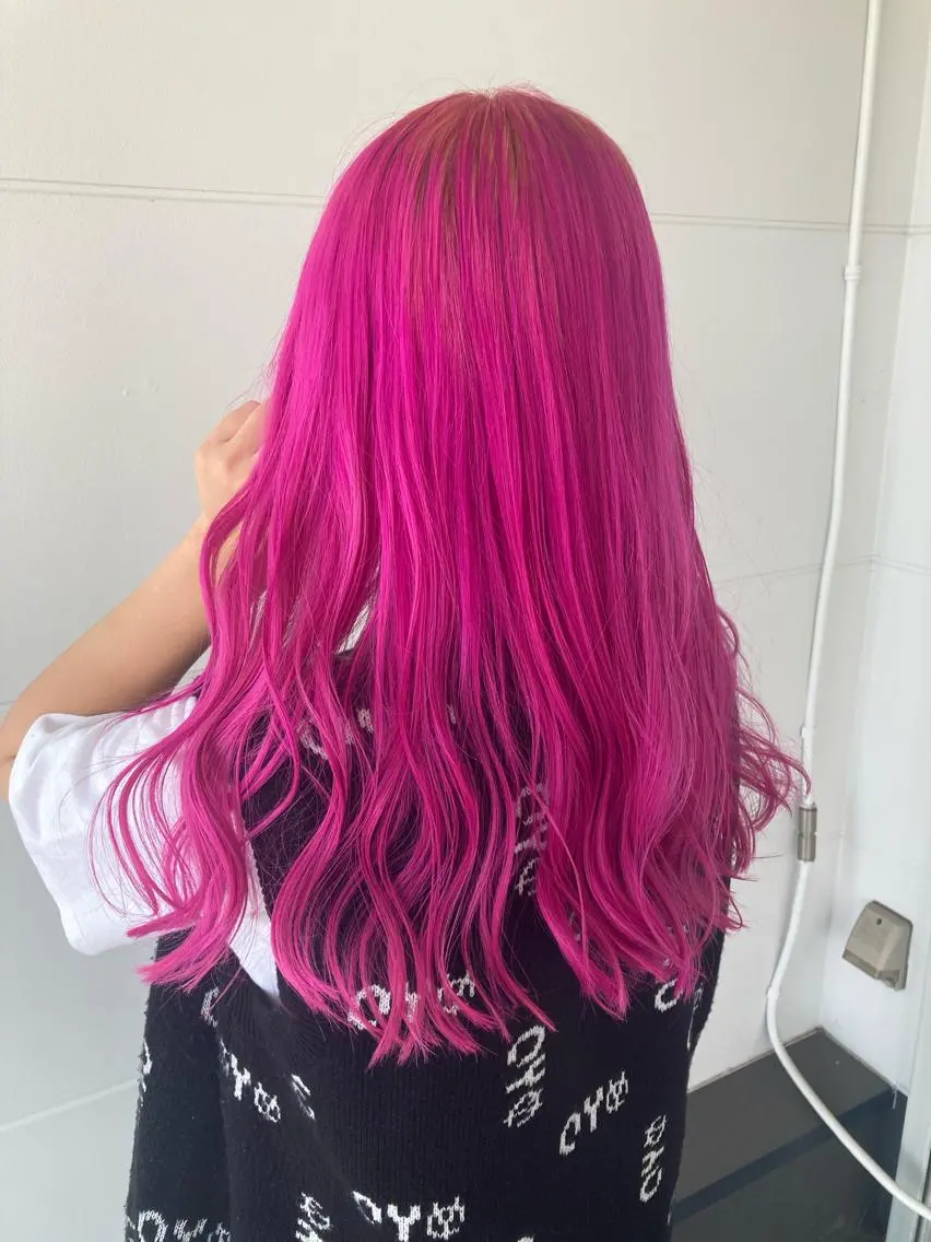 ロング タカツド ユウキのヘアスタイル