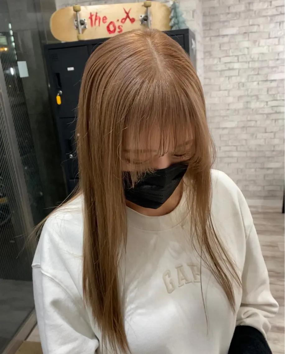 セミロング カラー パーマ ヘアアレンジ メンズ メンズバレイヤージュ メンズブリーチ メンズハイライト メンズハイトーン メンズインナーカラー ヘアカラー トリートメント 歩くパワースポット 🦋KAHOのヘアスタイル