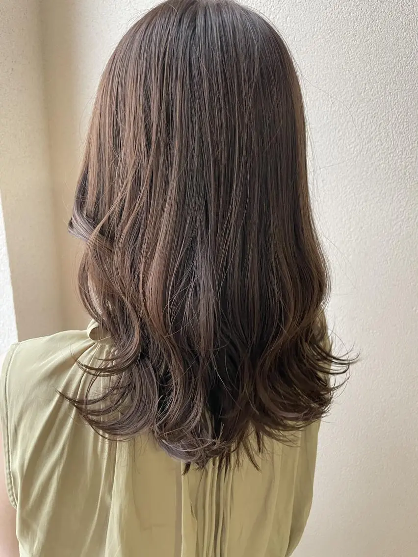 セミロング カラー アッシュ レイヤーカット Owl hairのヘアスタイル