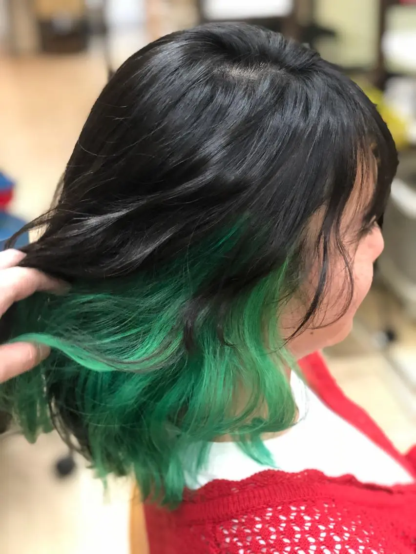 カラー ブリーチ イトウ アキノリのヘアスタイル
