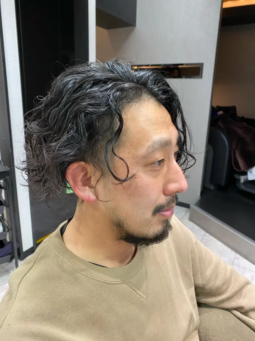 ショート パーマ メンズ ツーブロック 伊藤 早人のヘアスタイル