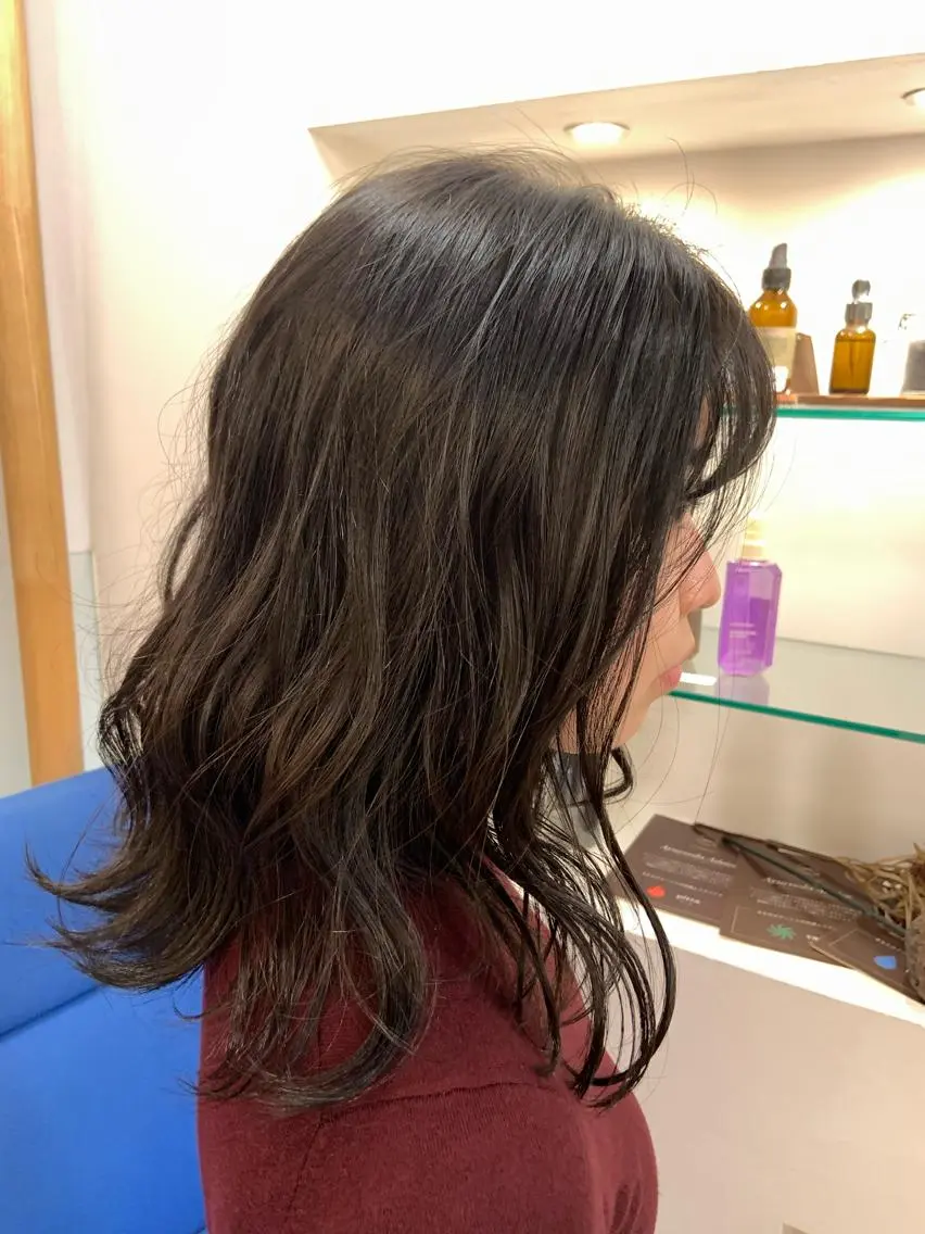 セミロング アオキ サキ💫のヘアスタイル