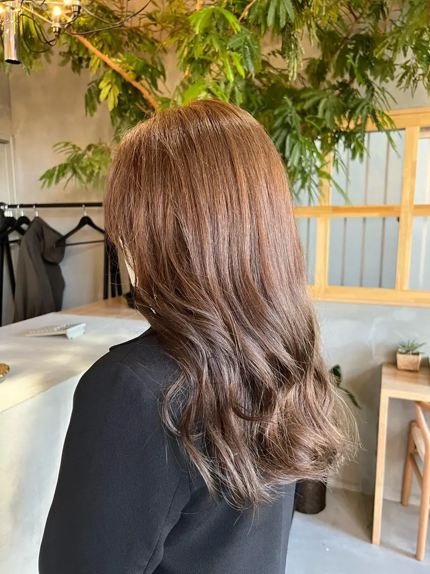 ロング カラー ハイライトカラー イルミナカラー ボブ ハイライト 髪質改善 カット ヘアカラー トリートメント シンヤヘアーズ 泉大津本店のヘアスタイル