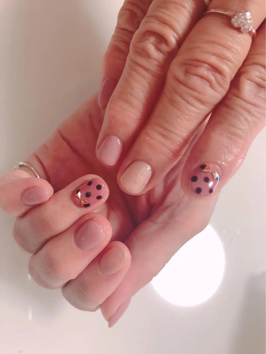 ネイル アートネイル 長さ出し フットネイル グリーン ニュアンスネイル Lily Roseスタッフ一同のマツエク・マツパデザイン