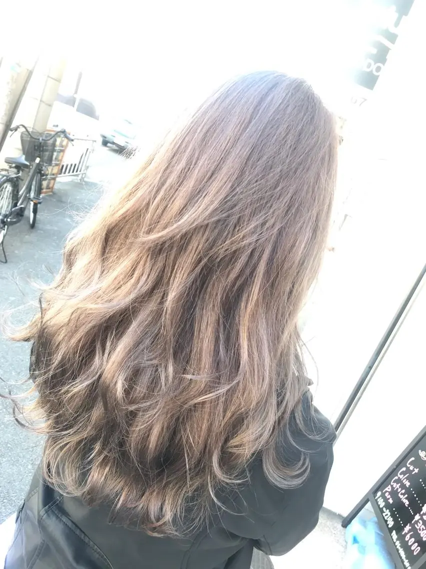 ロング カラー Rayt hair レイトヘアーのヘアスタイル