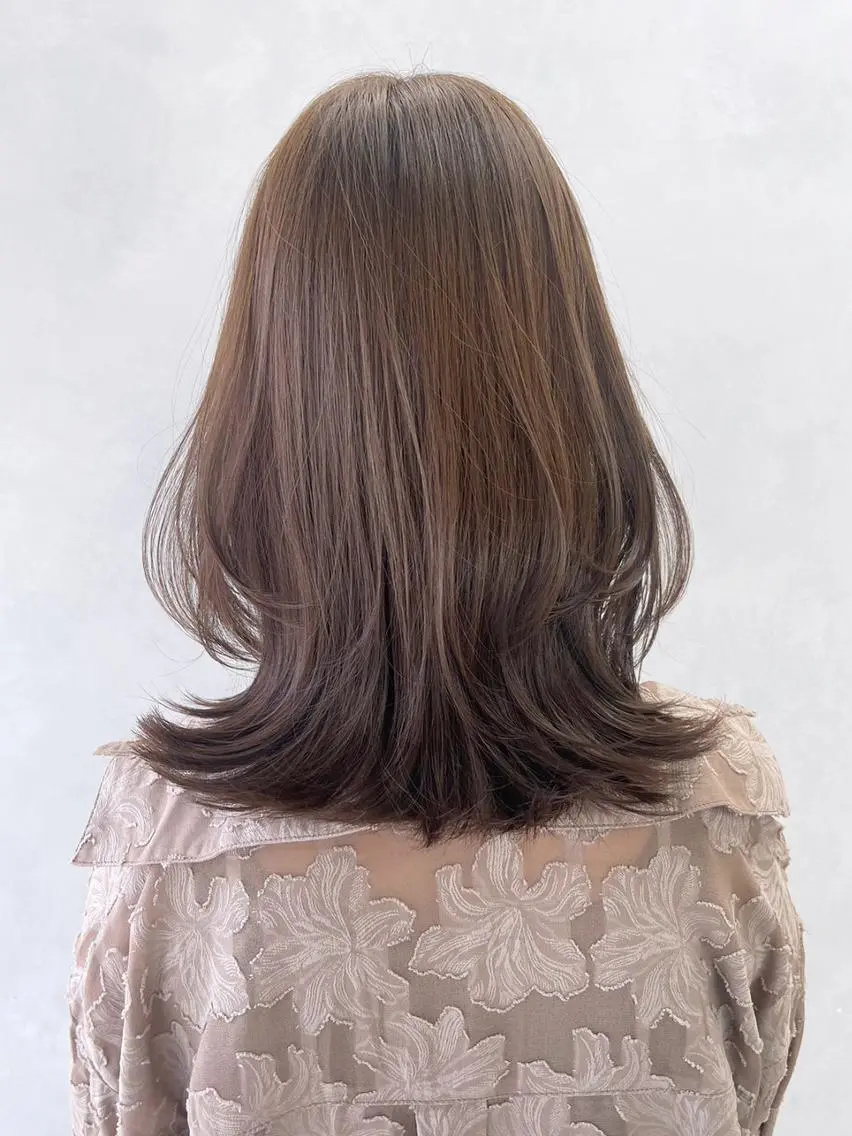 ミディアム カラー レイヤーカット カット ヘアカラー トリートメント ITbyALBUM 松戸のヘアスタイル