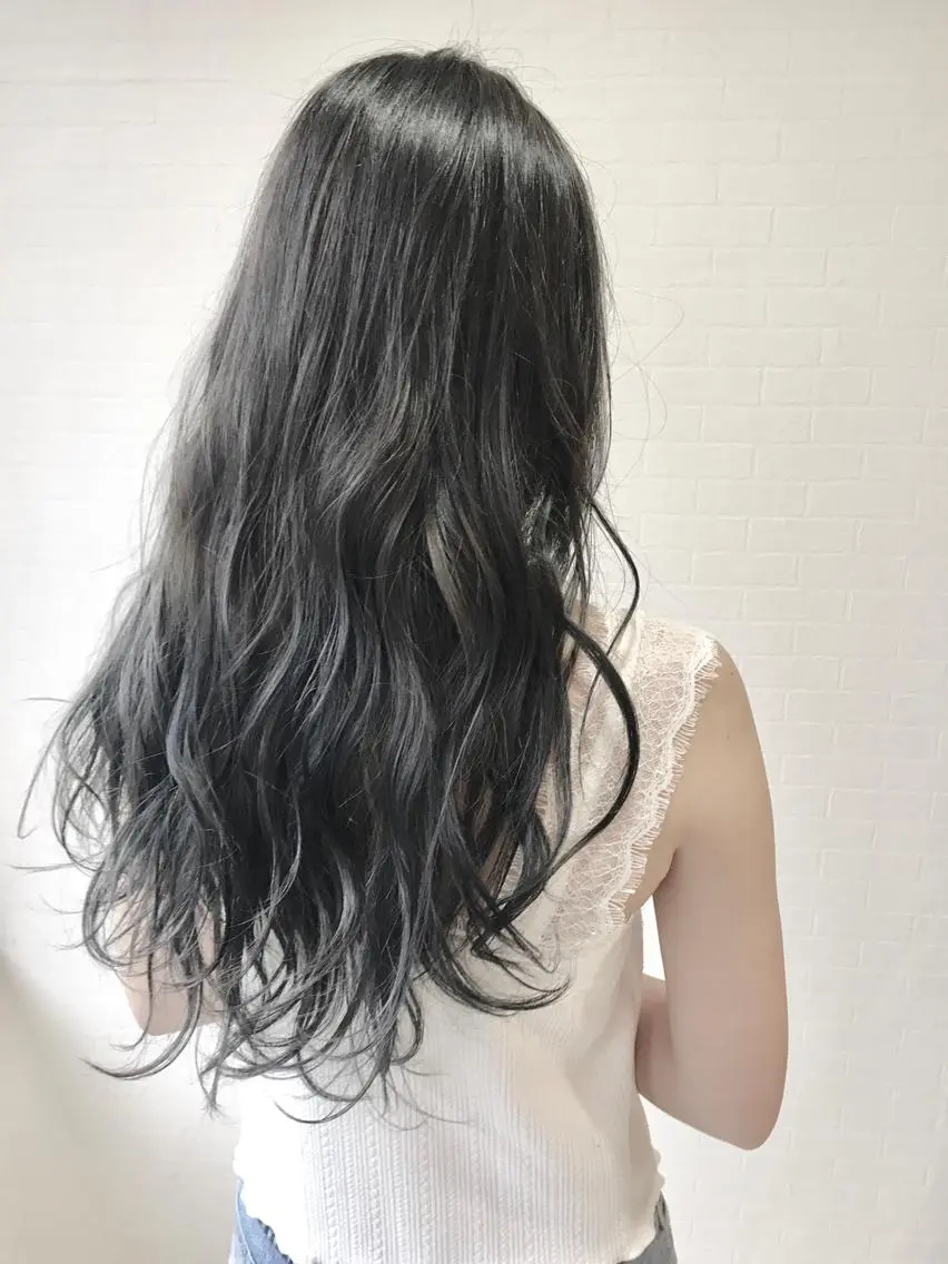 ロング カラー グレージュ ハイライトカラー ハイライト ヘアカラー トリートメント 💜ツヤヘアケア🩷 サトウシュンスケのヘアスタイル