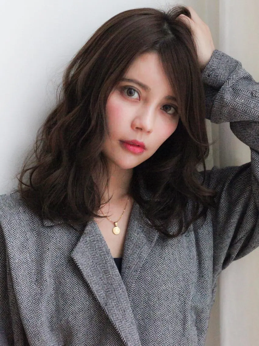 セミロング カラー パーマ ヘアアレンジ ブラウンカラー ダークブラウン カット ヘアカラー パーマ トリートメント 髪質改善/韓国風 レイヤー/田村祐樹のヘアスタイル