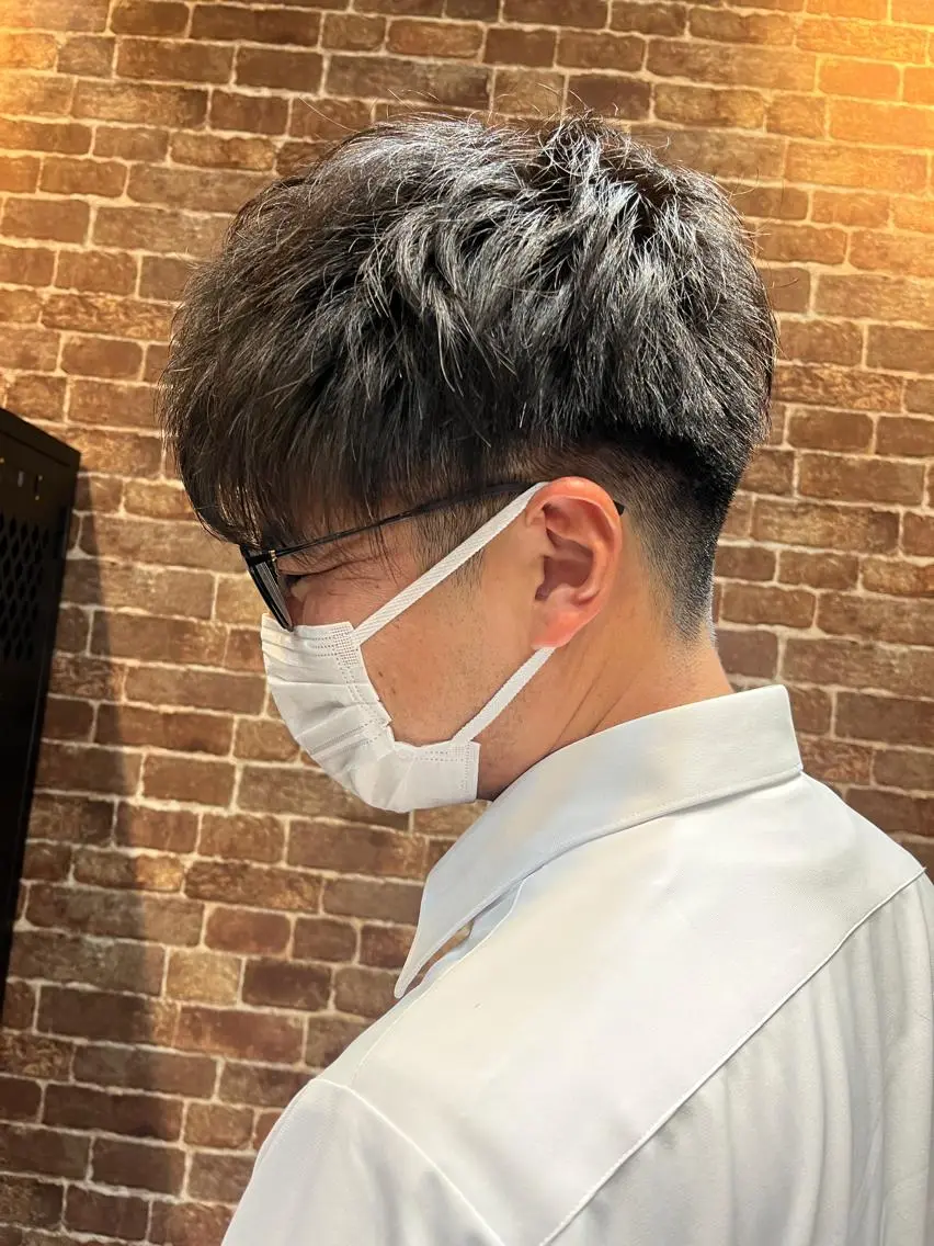 ミディアム カラー パーマ ヘアアレンジ メンズ キッズ ネイル マツエク・マツパ アイブロウ メンズブリーチ メンズハイライト メンズインナーカラー メンズ韓国風 ブリーチ 久木原 ゆりのヘアスタイル