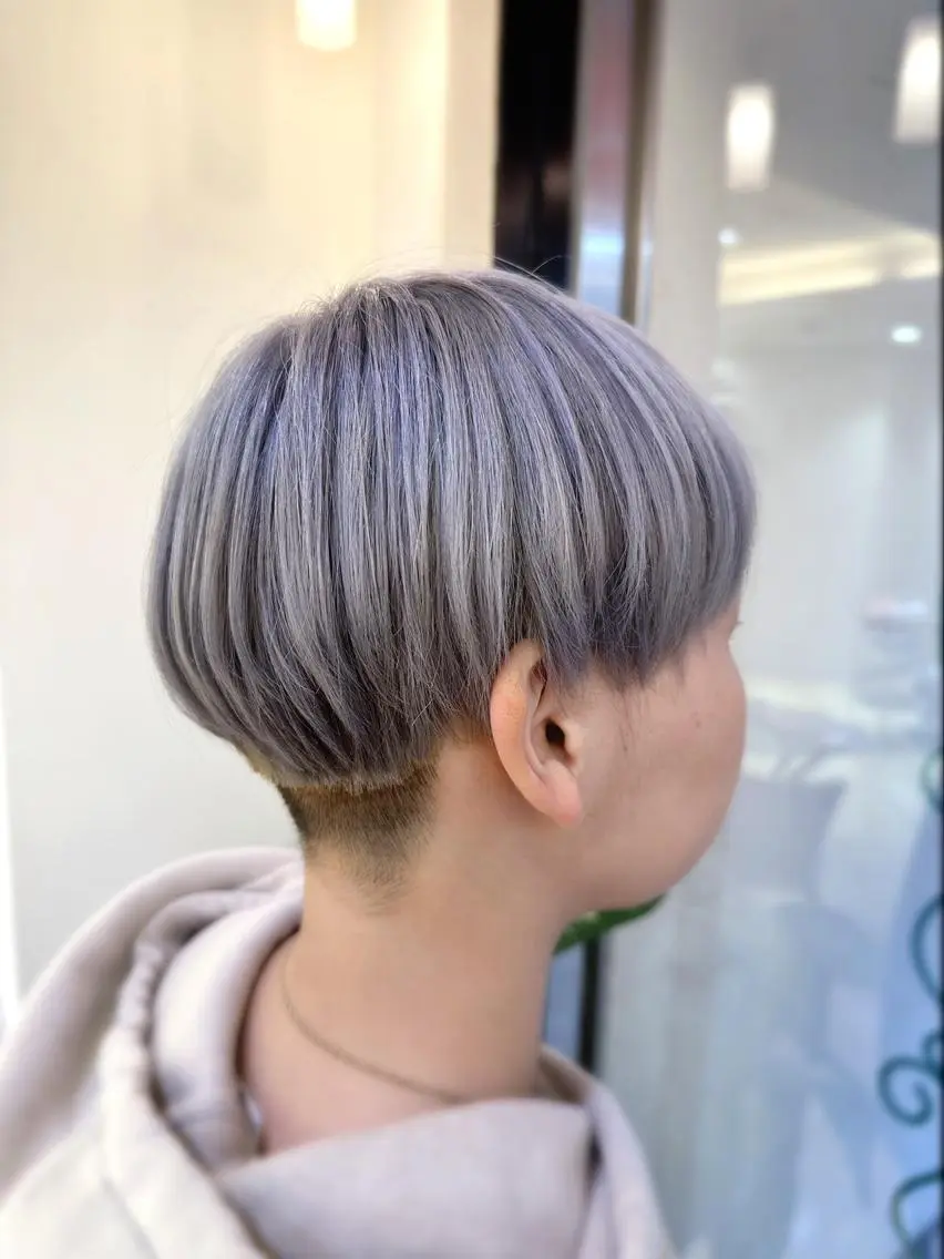 ショート カラー 透明感カラー バイオレットカラー 小顔レイヤー💗 木村実樹のヘアスタイル