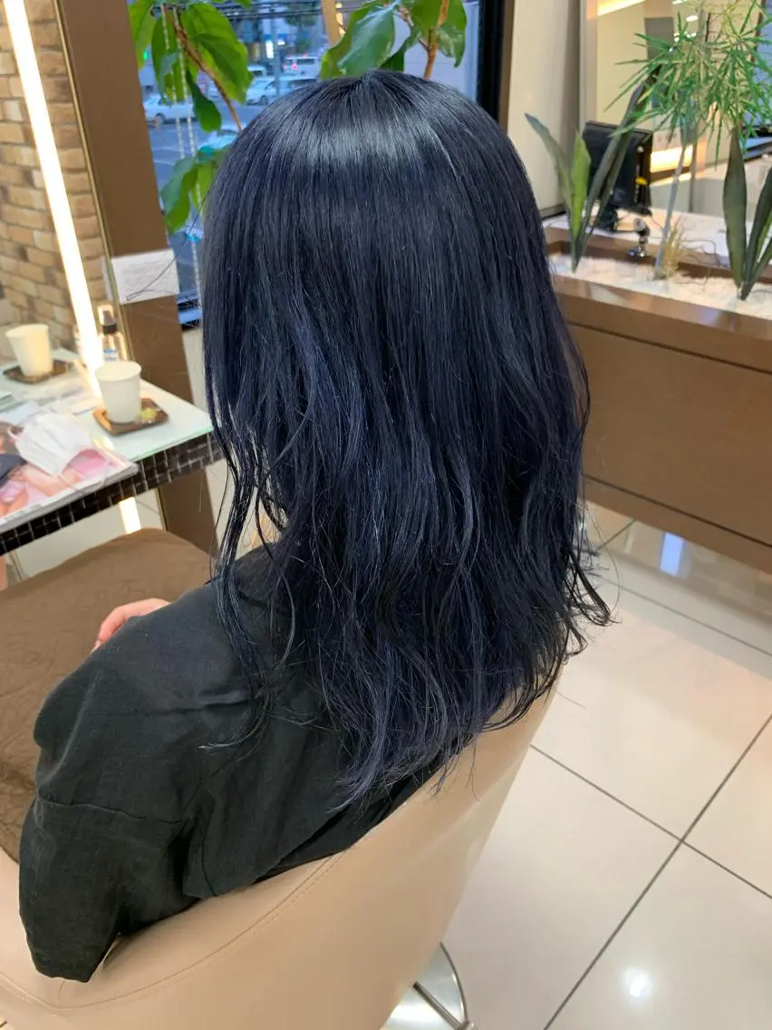 セミロング カラー 羽エクステ🪽 🤍まき🤍のヘアスタイル