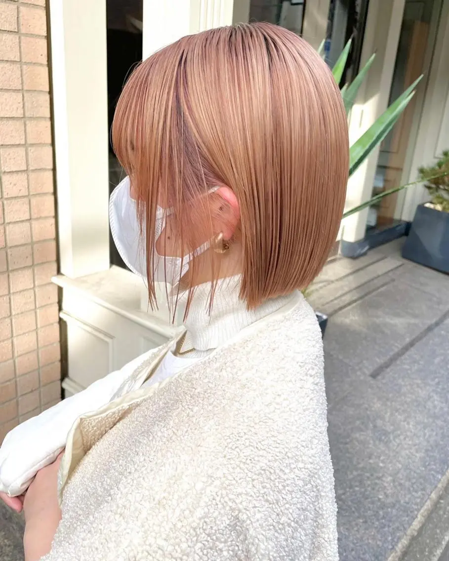 ショート カラー パーマ 切りっぱなしボブ 前下がりボブ ショートボブ 黒髪 イヤリングカラー 髪質改善 縮毛矯正/ レイヤー/銀座/本木のヘアスタイル