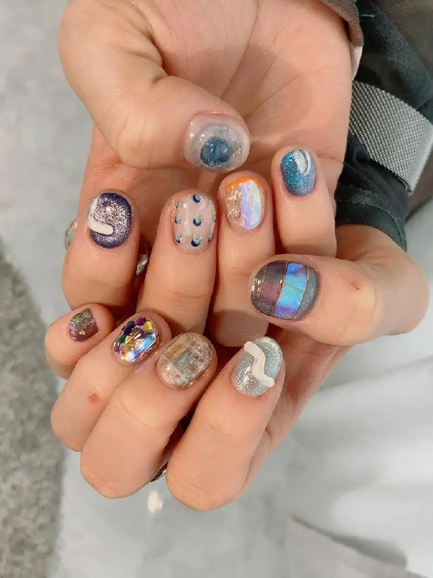 ネイル ニュアンスネイル . MAKI NAILのネイルデザイン